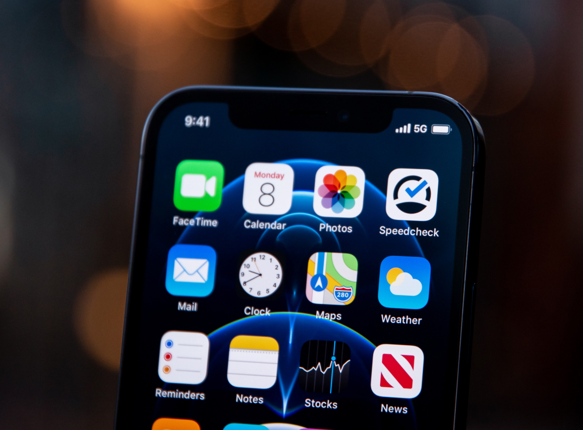 富锦苹果手机维修分享为什么 iPhone 12 在冬季会自动关机 