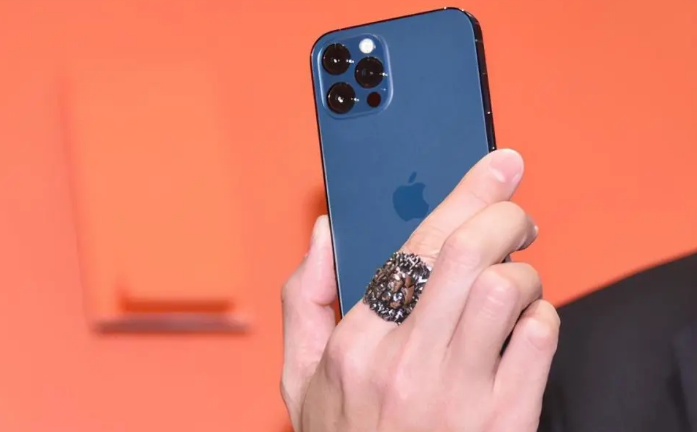 富锦苹果手机维修分享iPhone12系列重启方法教程 
